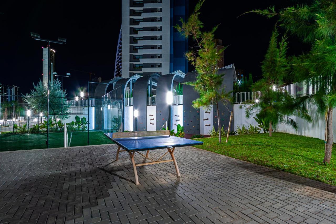 Sunset Waves Sea View Apartments Бенидорм Екстериор снимка