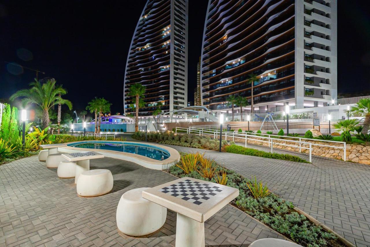 Sunset Waves Sea View Apartments Бенидорм Екстериор снимка