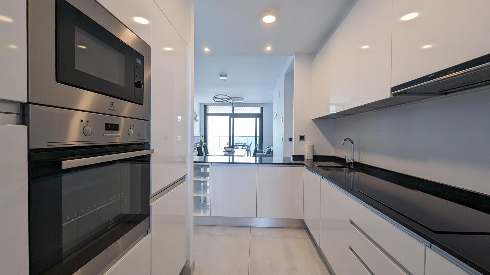 Sunset Waves Sea View Apartments Бенидорм Екстериор снимка