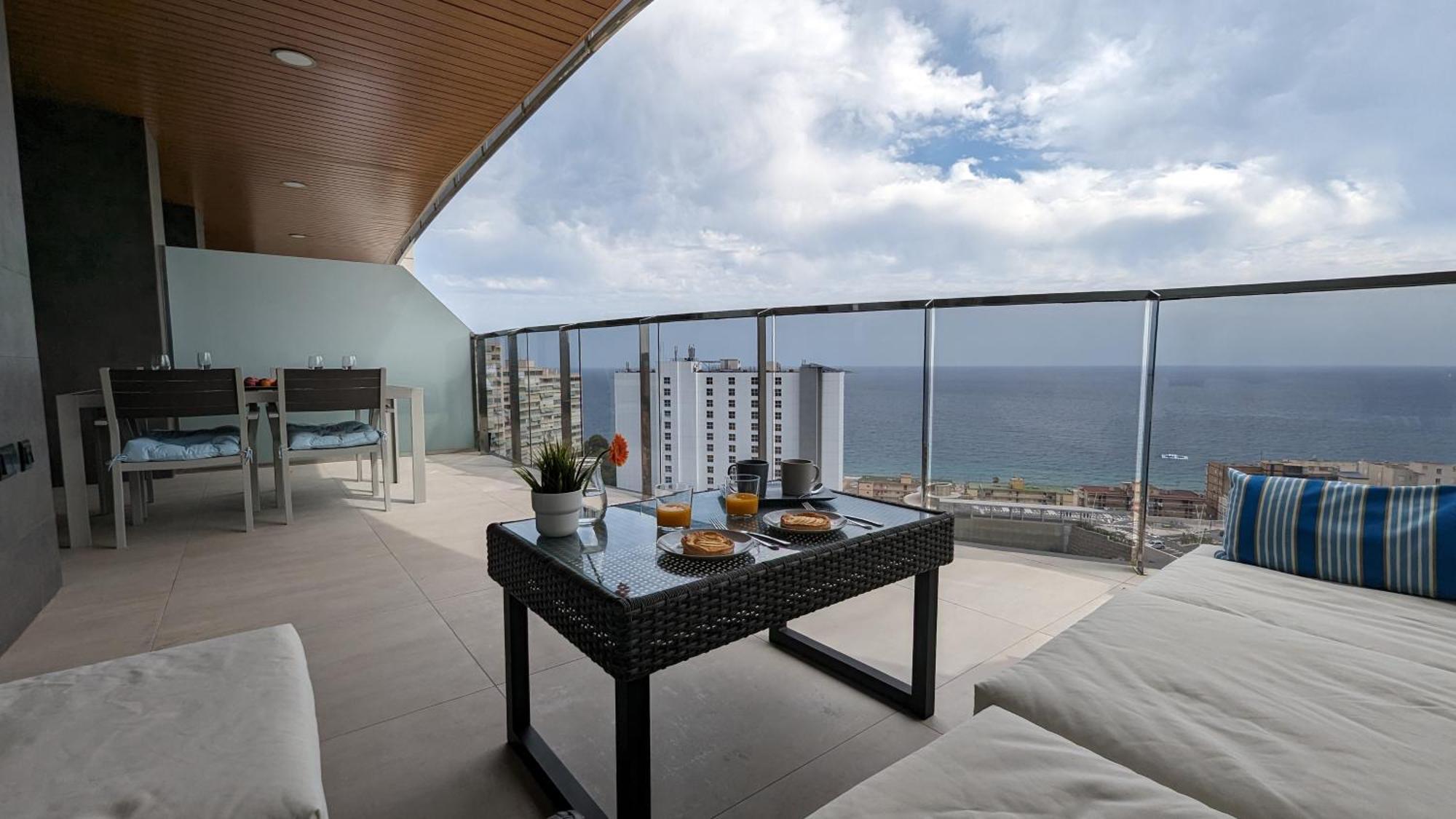 Sunset Waves Sea View Apartments Бенидорм Екстериор снимка