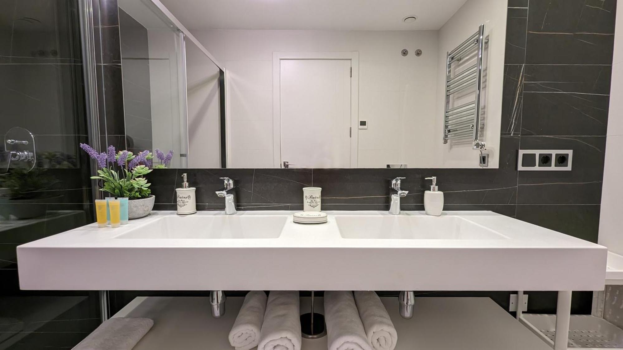 Sunset Waves Sea View Apartments Бенидорм Екстериор снимка
