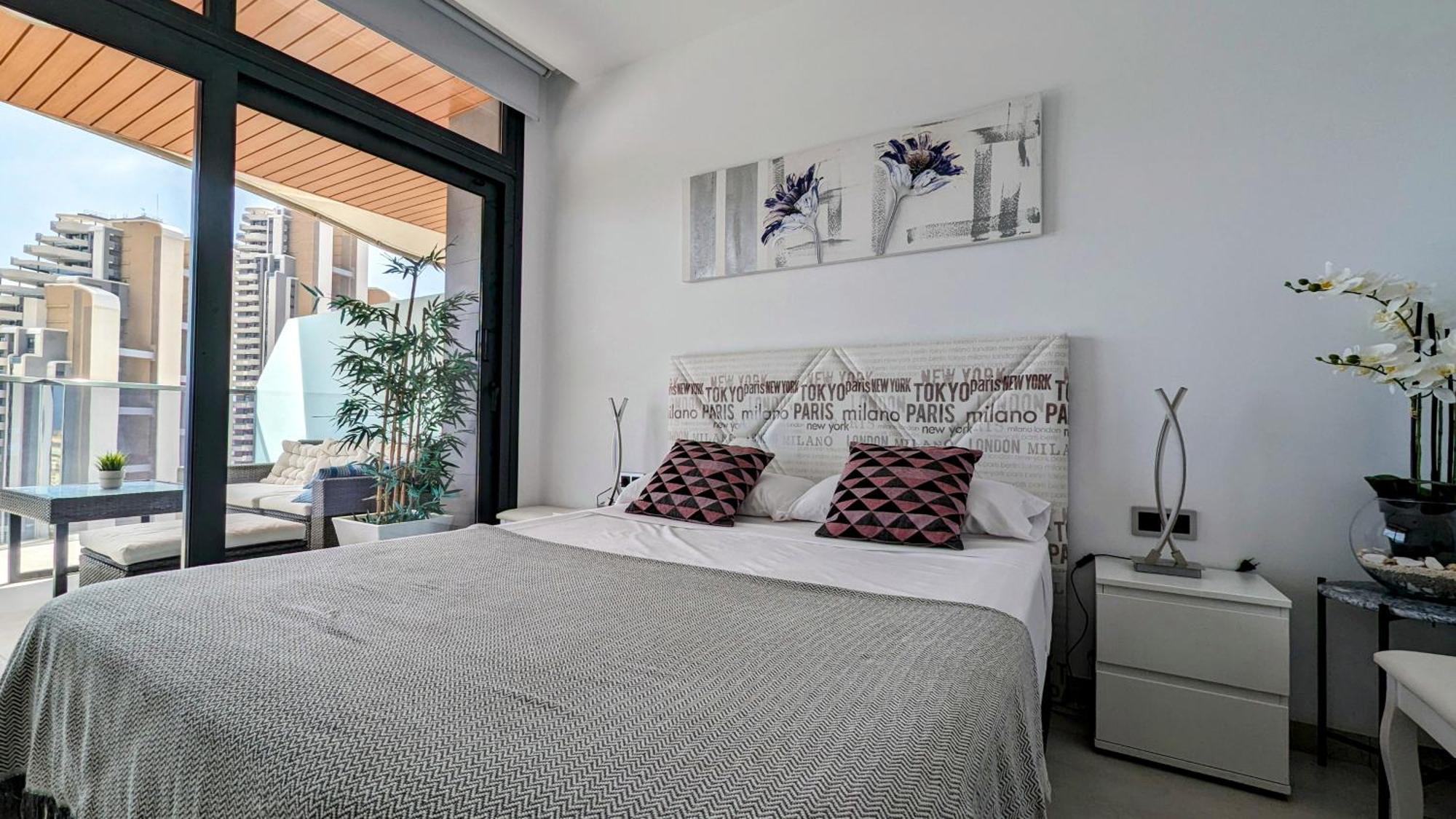 Sunset Waves Sea View Apartments Бенидорм Екстериор снимка