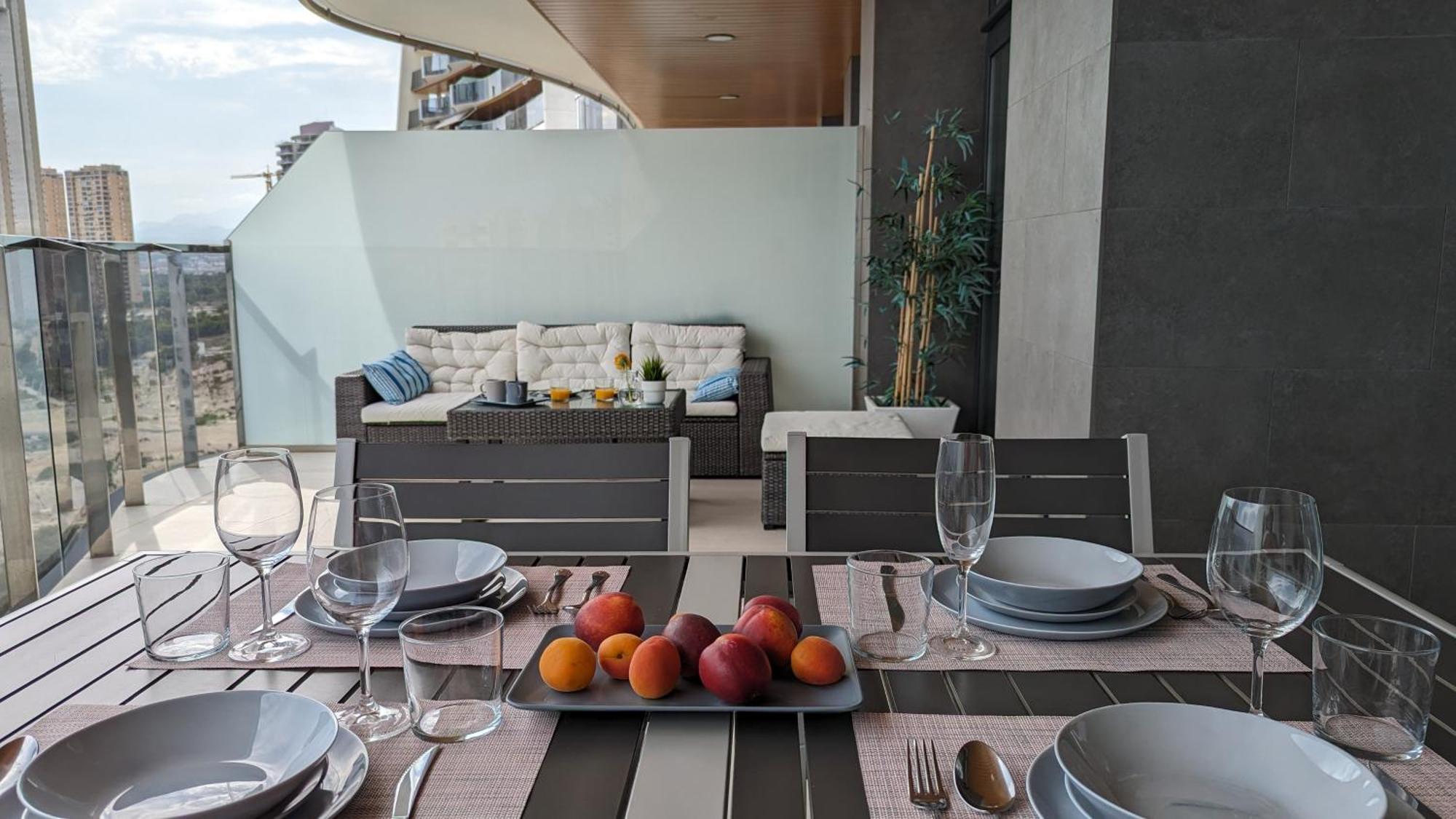 Sunset Waves Sea View Apartments Бенидорм Екстериор снимка
